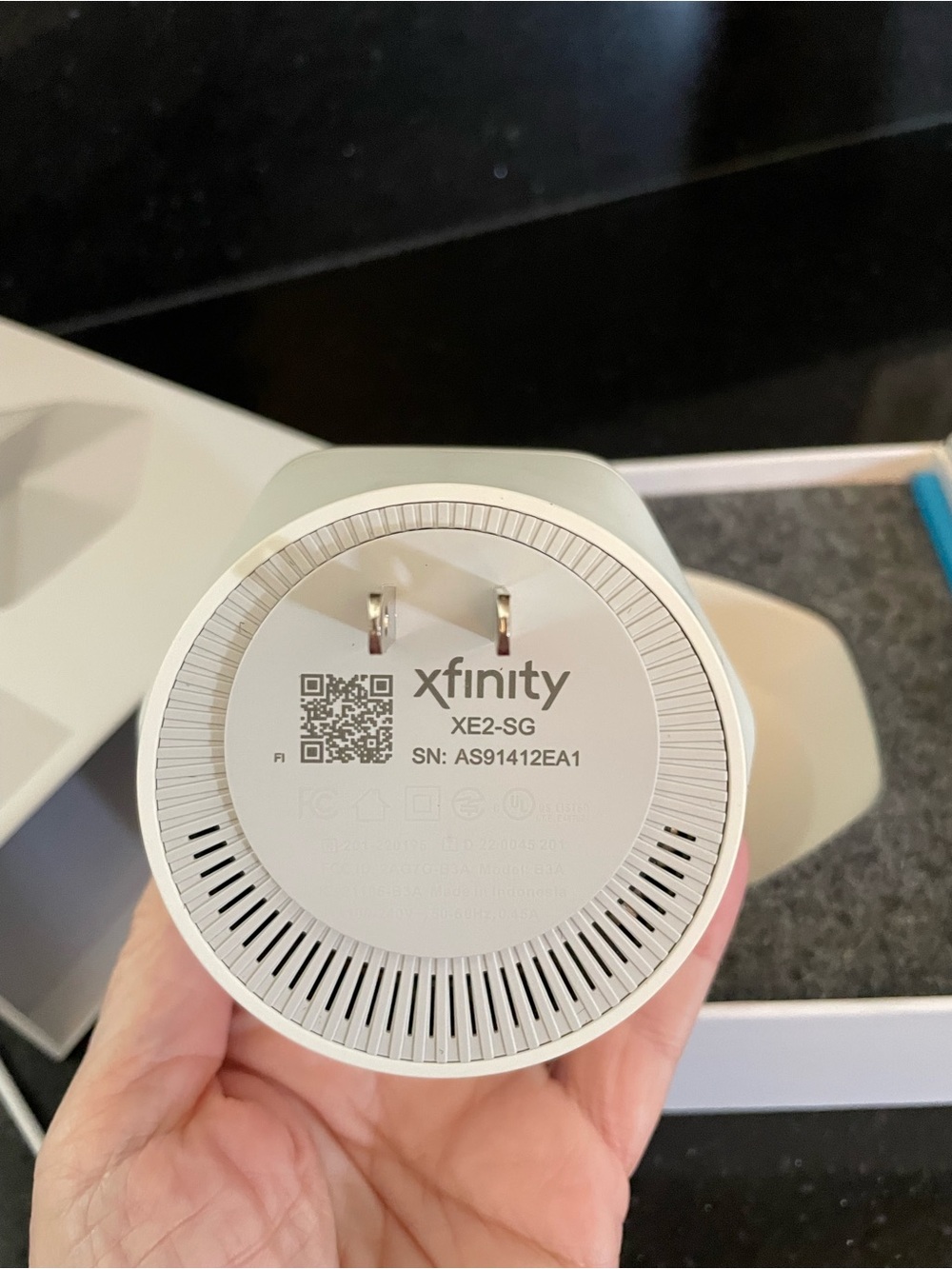 Xfinity WiFi Extender with Box and Instructions - Picture 7 of 8